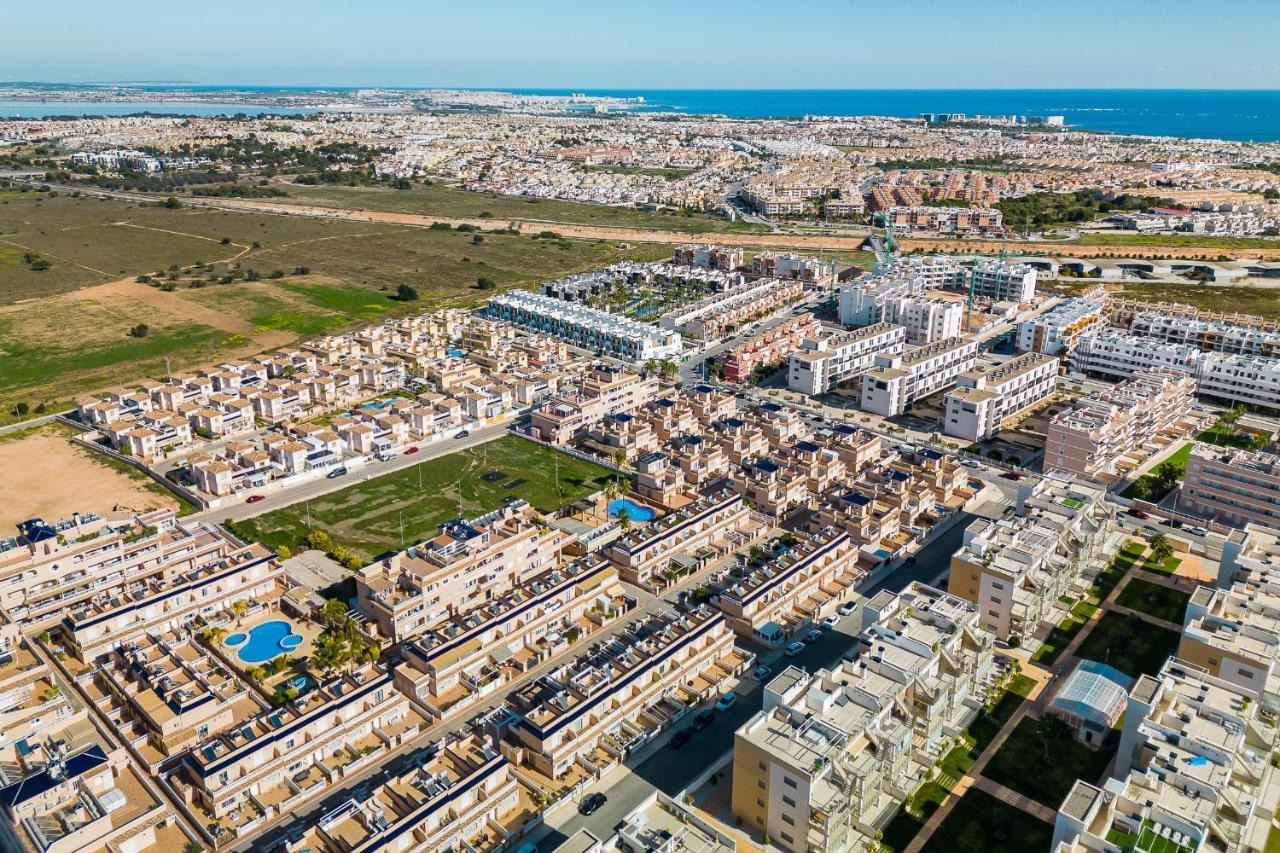 Bungalow La Zenia Cerca De La Playa オリウエラ エクステリア 写真
