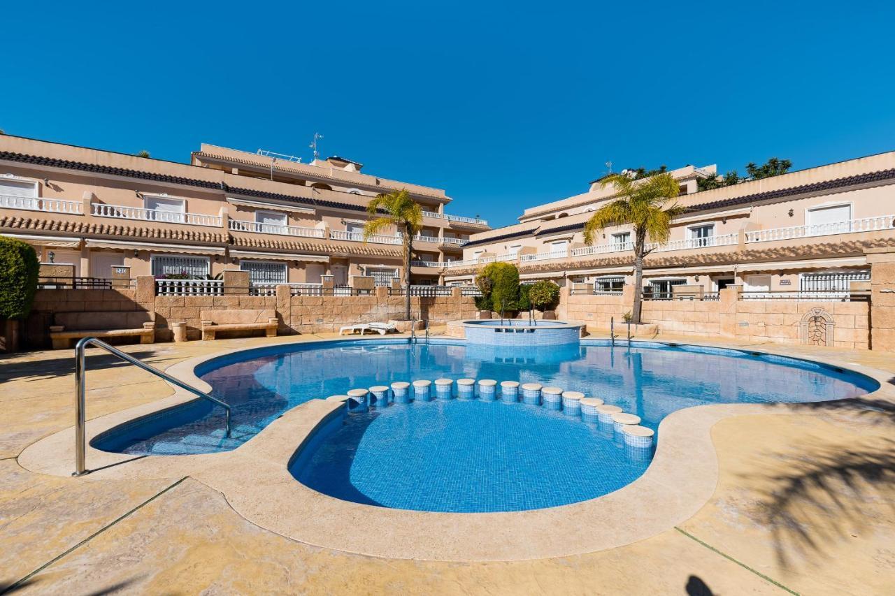 Bungalow La Zenia Cerca De La Playa オリウエラ エクステリア 写真