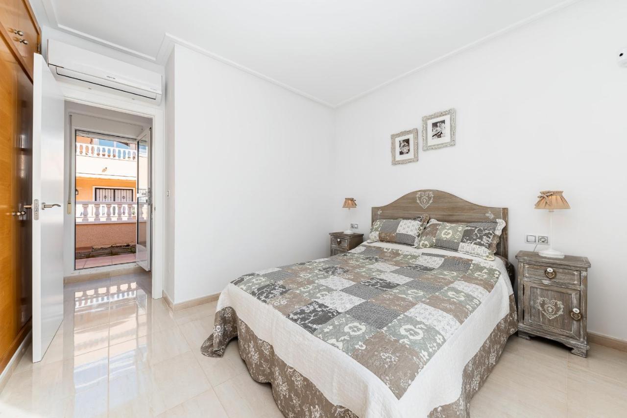 Bungalow La Zenia Cerca De La Playa オリウエラ エクステリア 写真